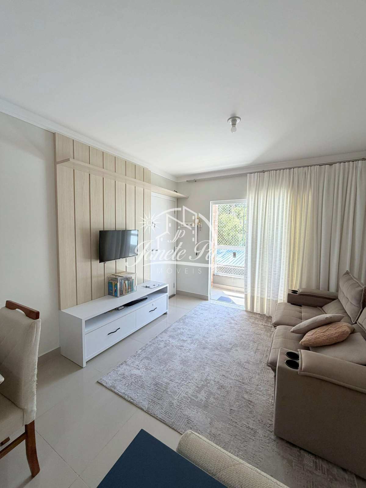 Apartamento à venda com 2 quartos, 60m²m² - ,