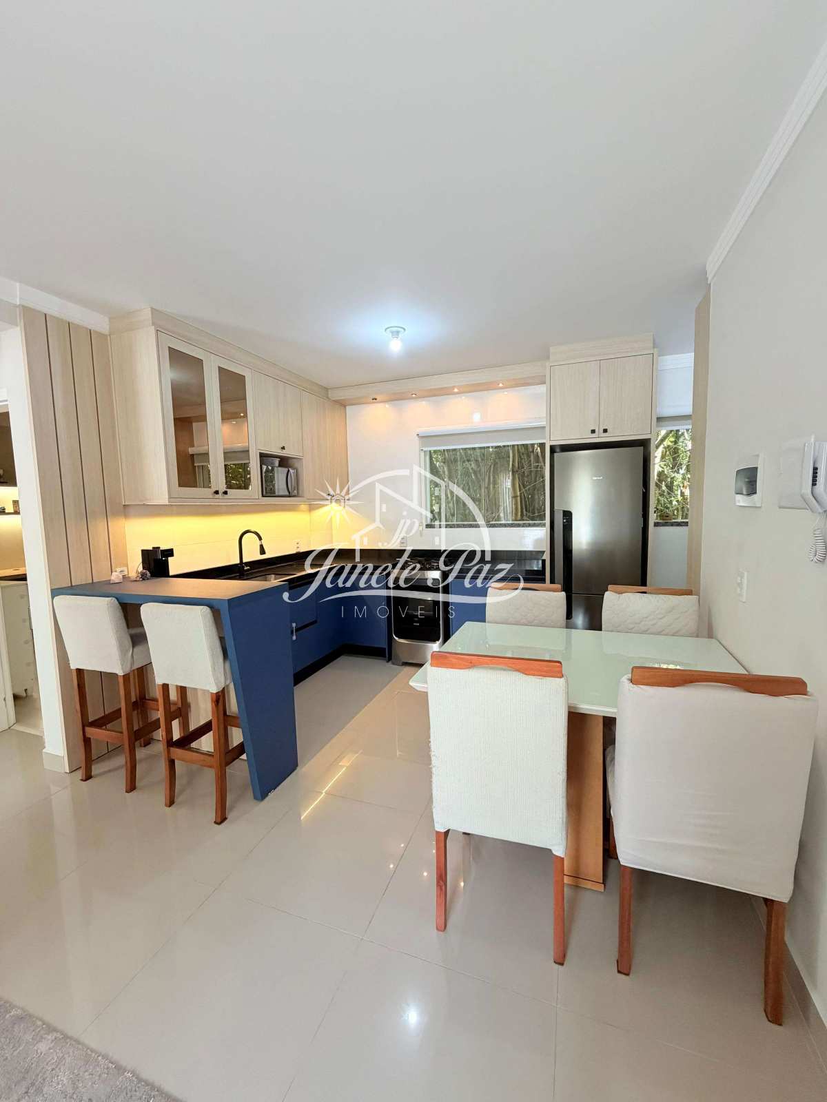 Apartamento à venda com 2 quartos, 60m²m² - ,