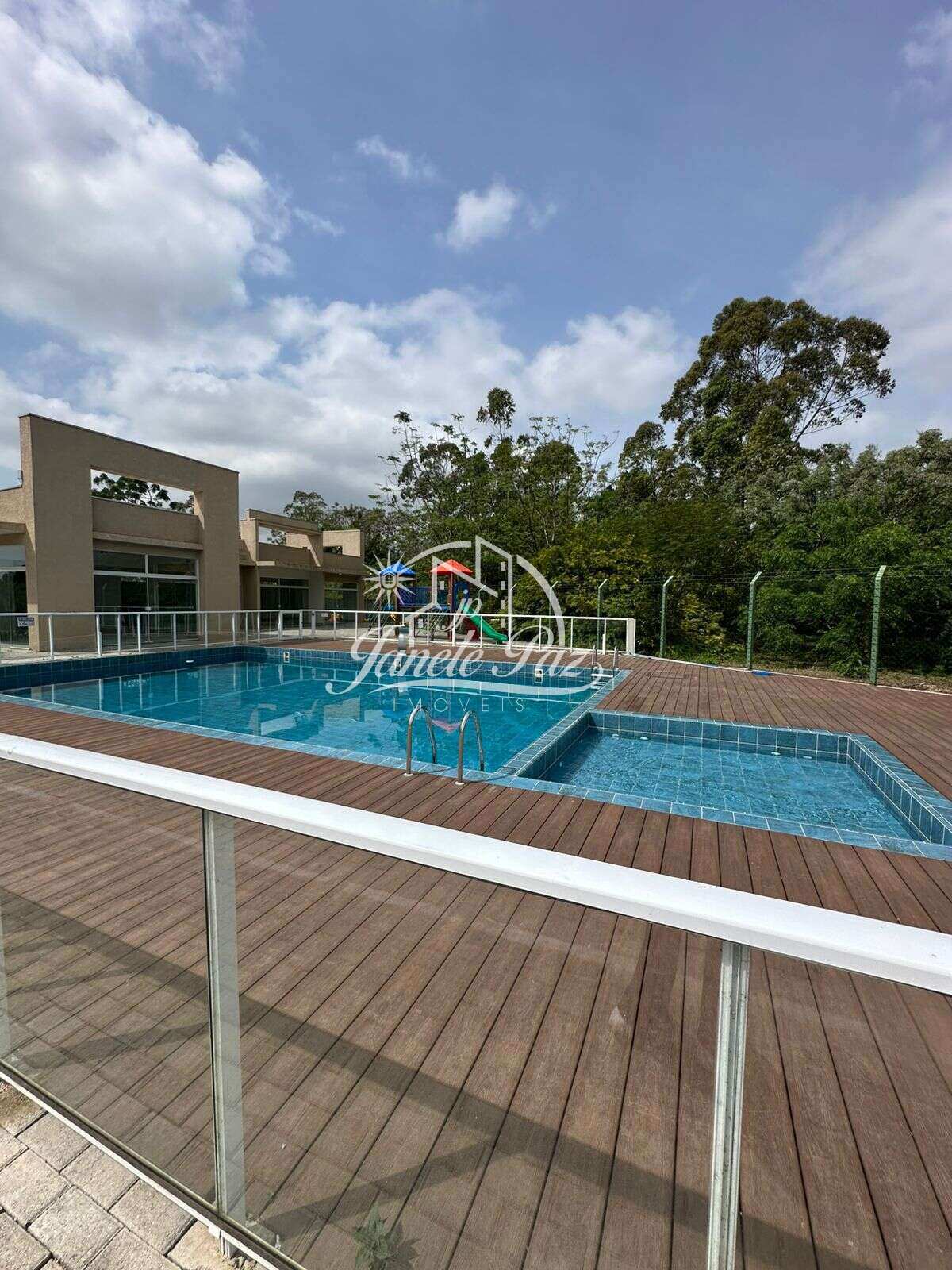  - Apartamento à venda, no Nova Itália 1, com 2 quartos