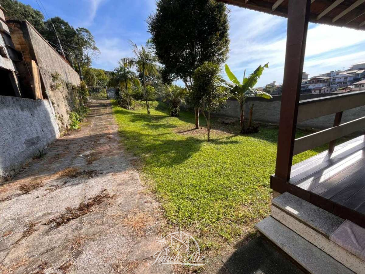 Casa à venda com 2 quartos, 400m² - ,