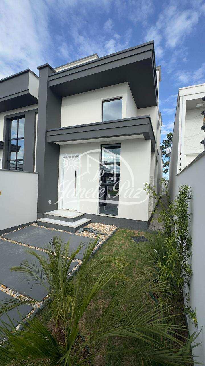 Casa à venda com 2 quartos, 68 mm² - ,