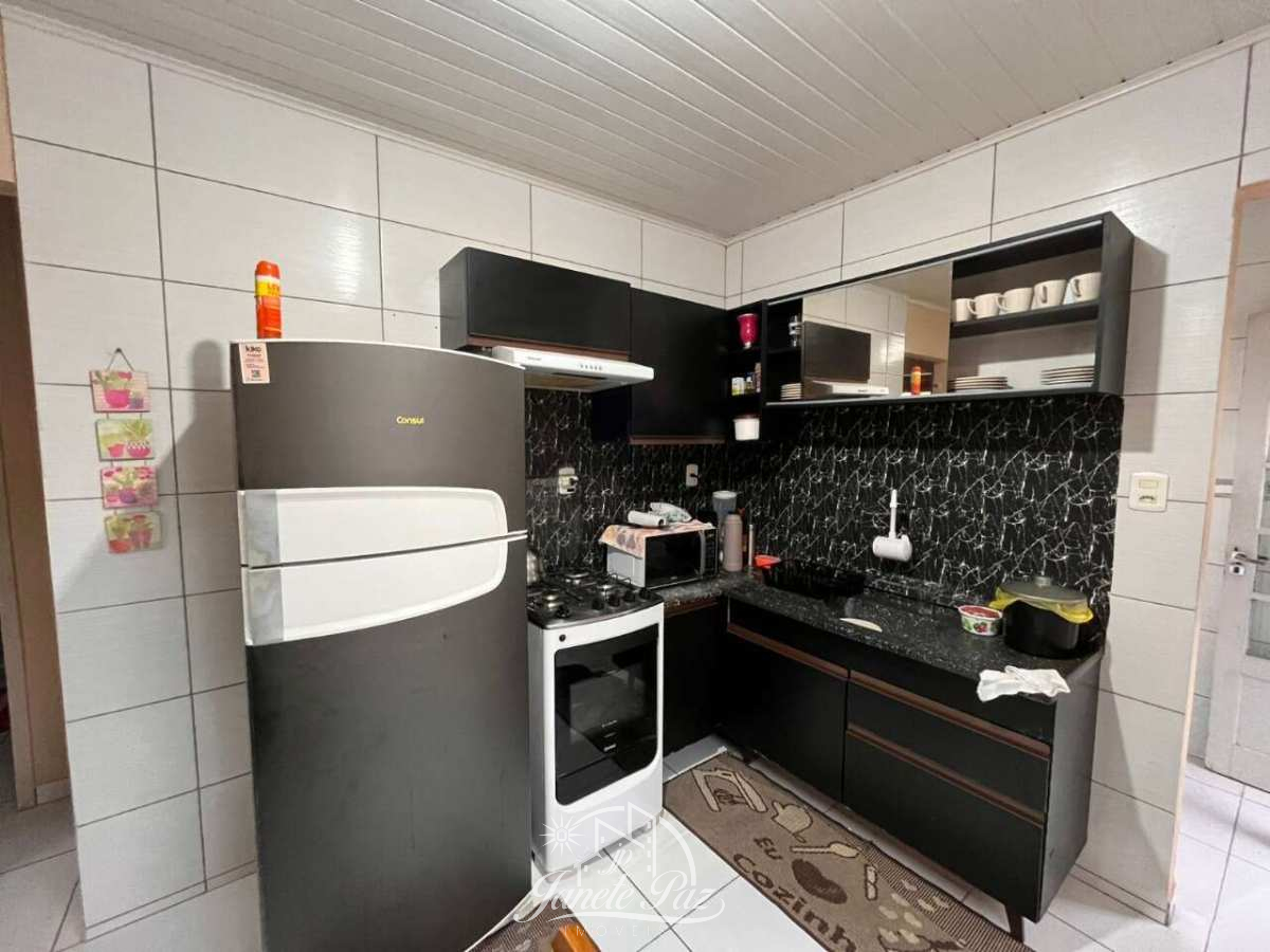 Casa à venda com 2 quartos, 70m²m² - ,