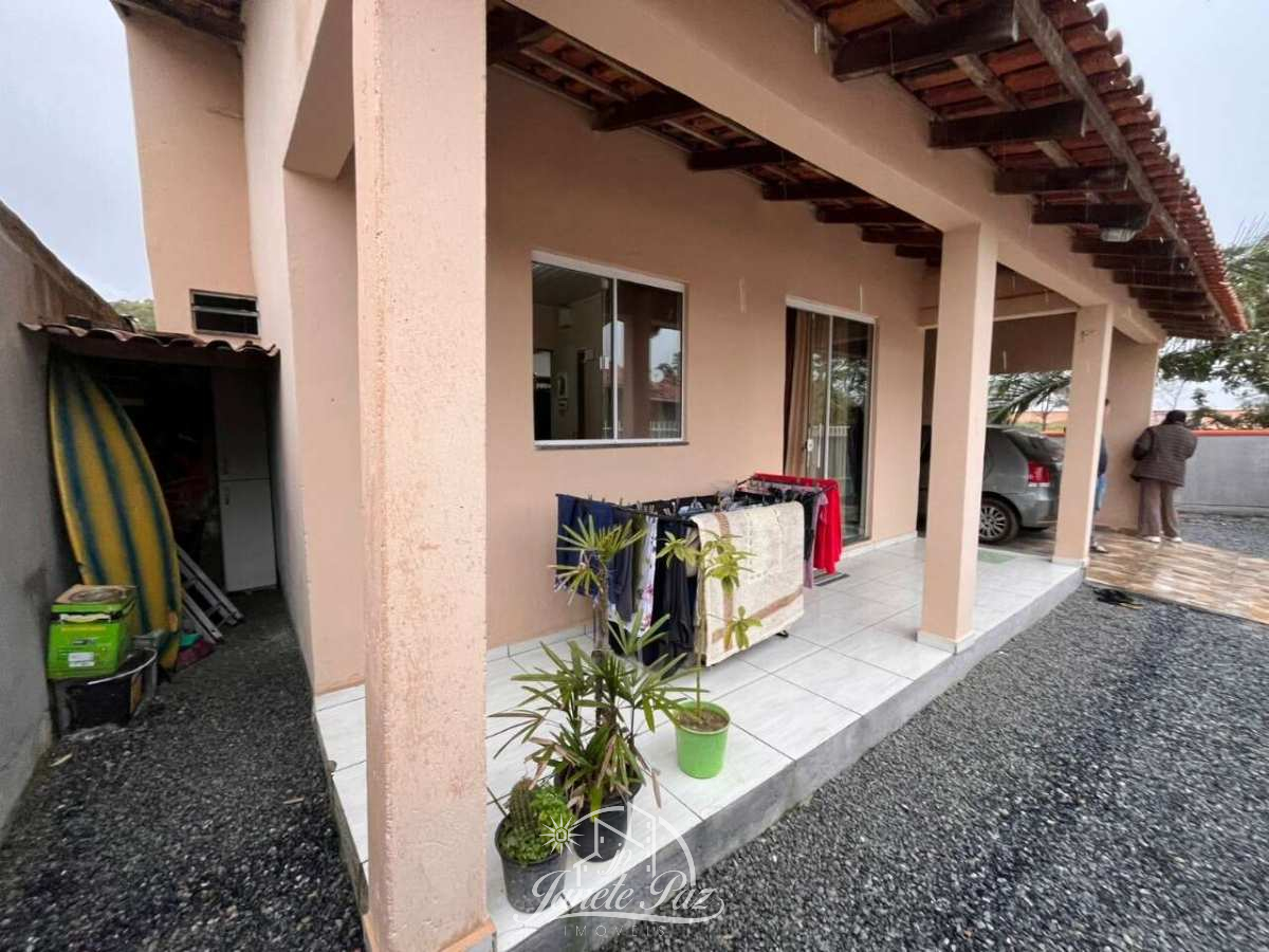  - Casa à venda, com 2 quartos, 70m²m²