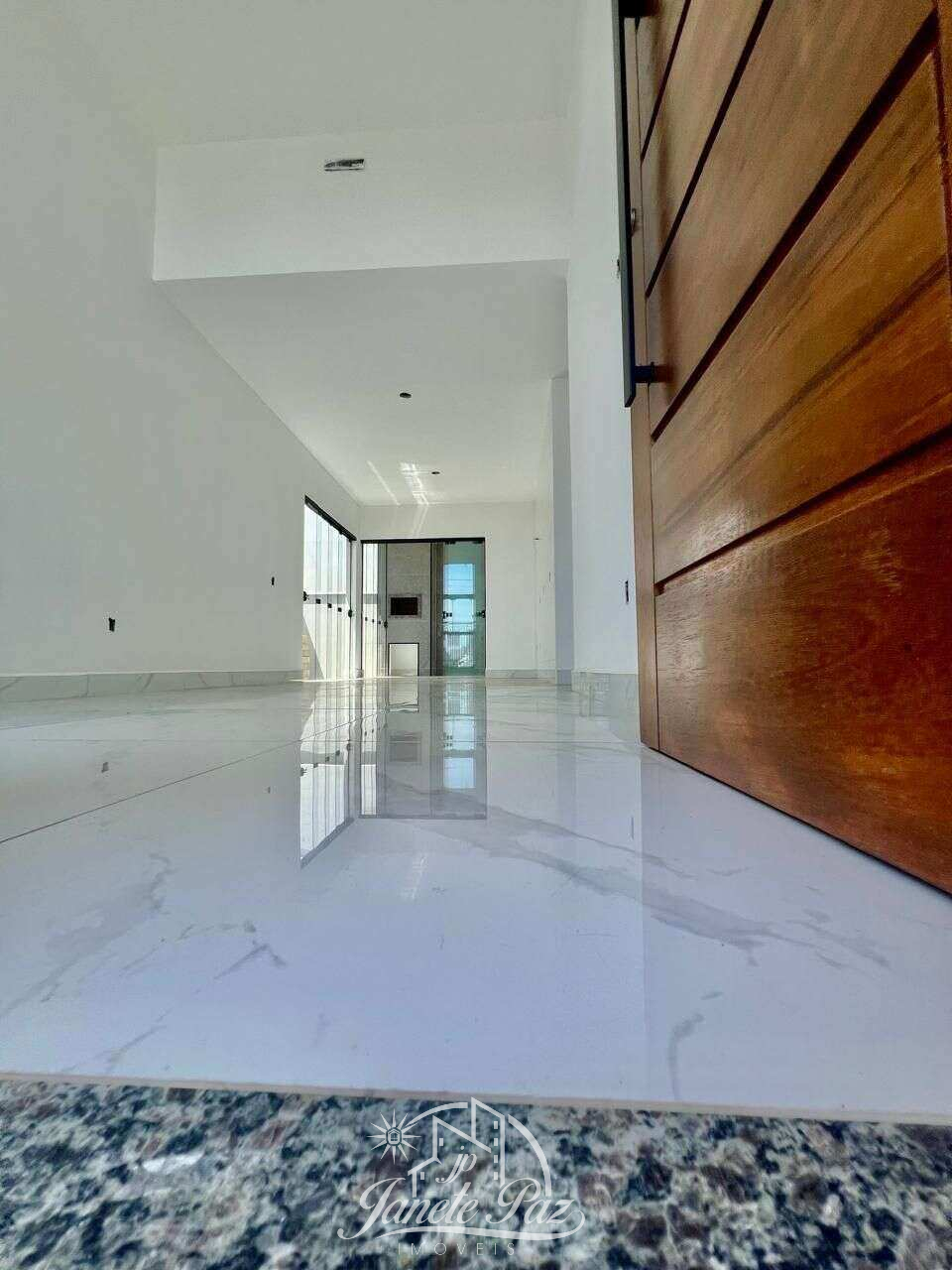  - Casa à venda, com 2 quartos, 67mm²