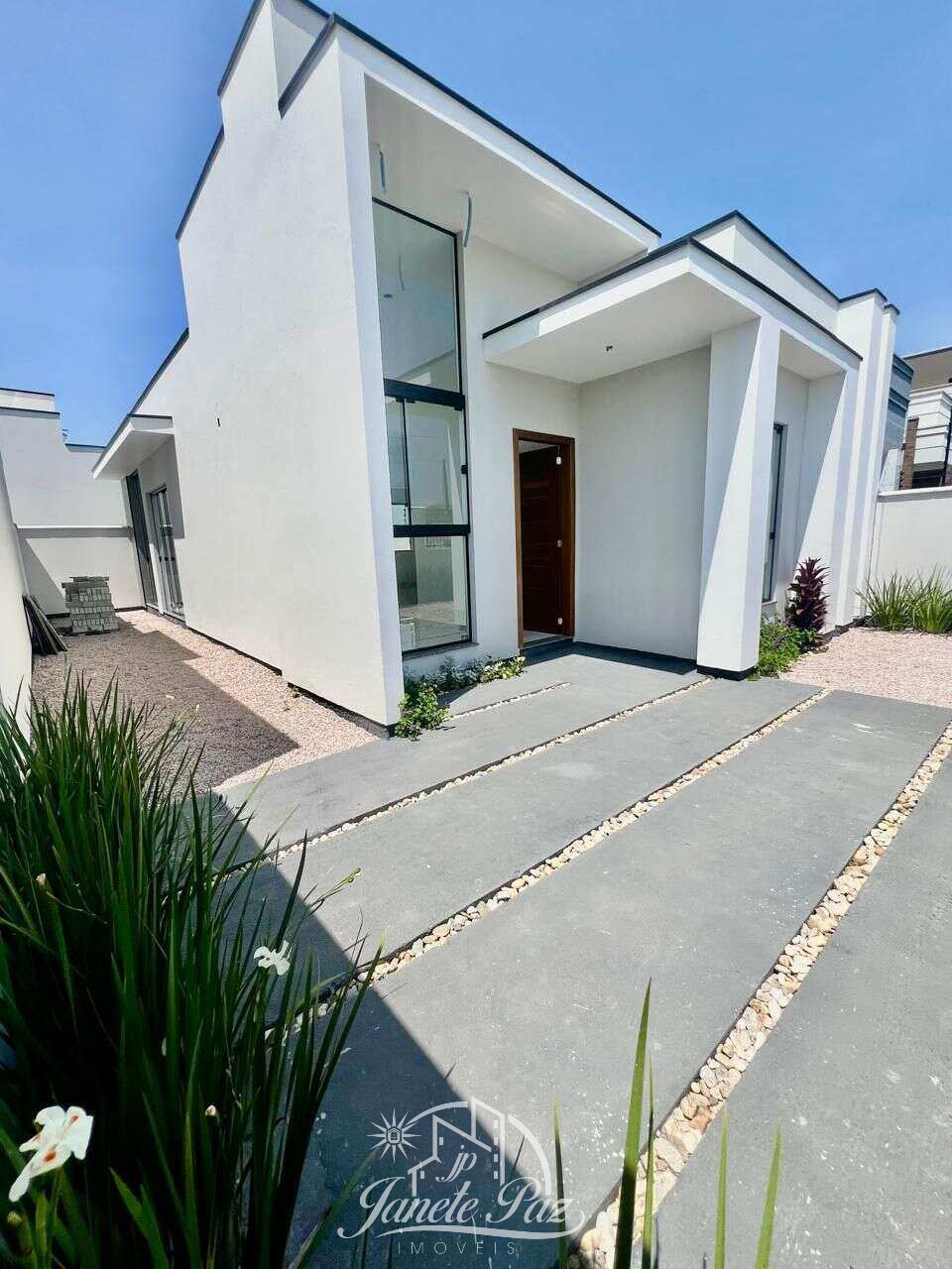 Casa à venda com 2 quartos, 67 mm² - ,