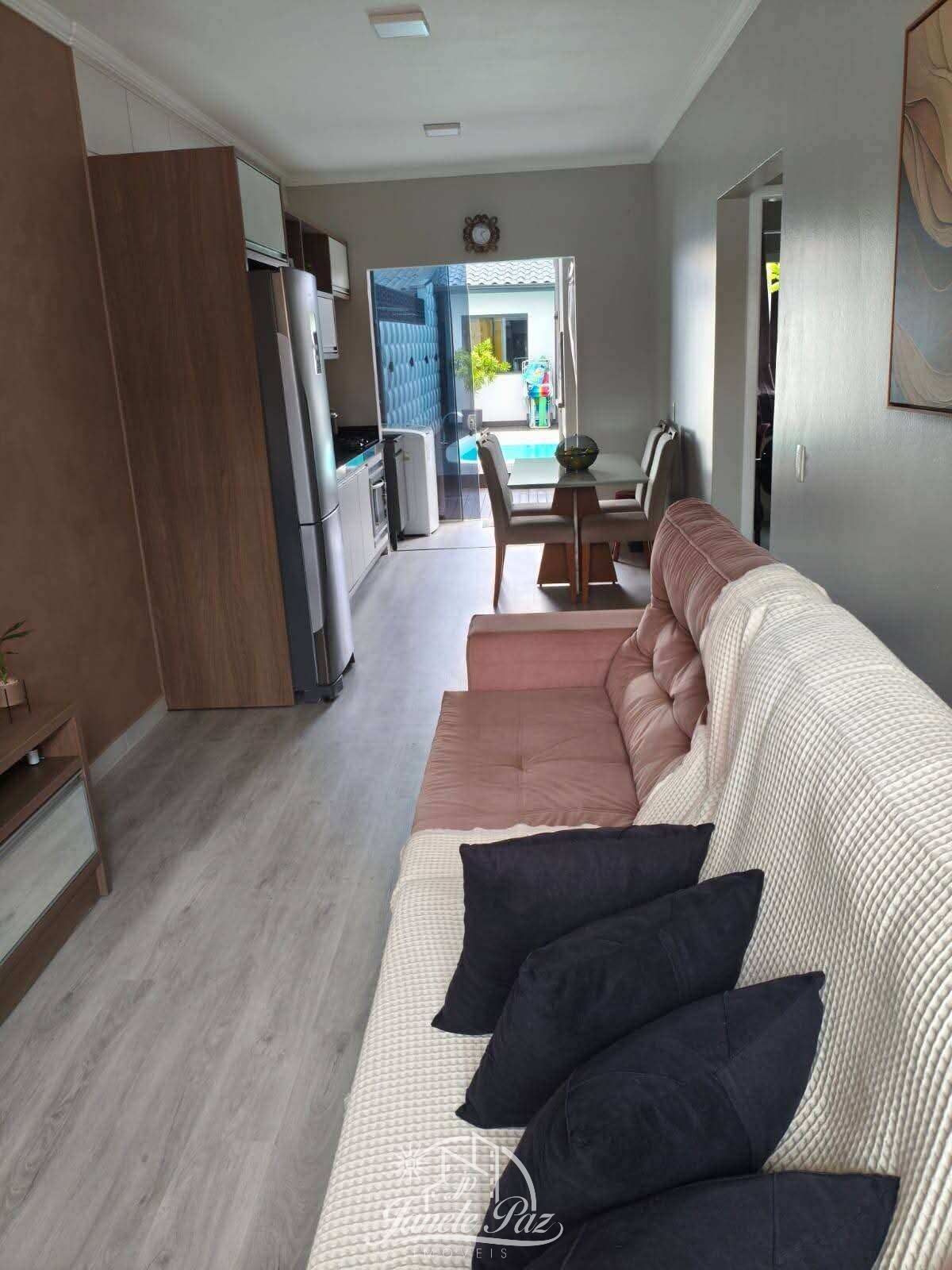 Casa à venda com 2 quartos, 140m²m² - ,