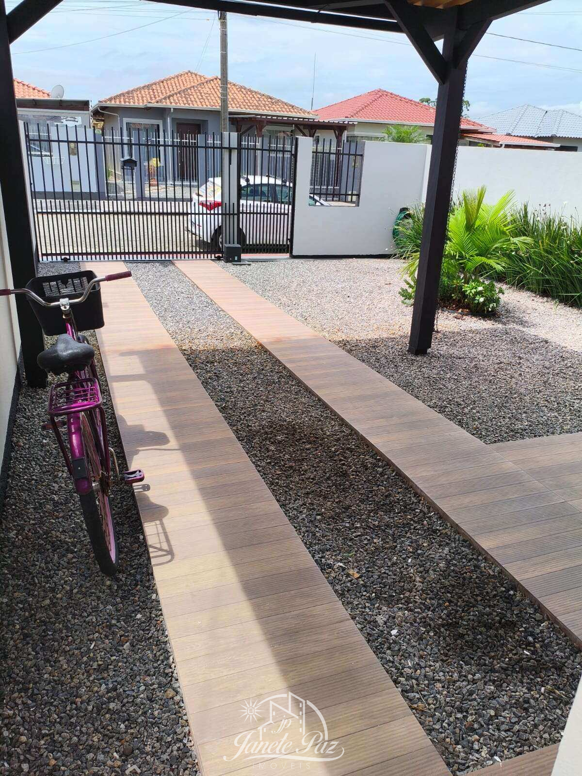 Casa à venda com 2 quartos, 140m²m² - ,