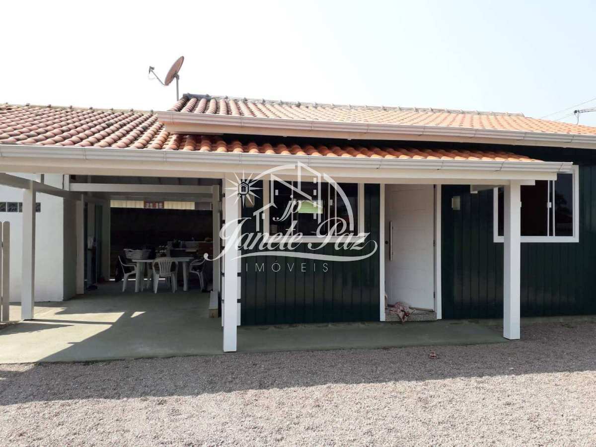 Casa à venda com 2 quartos, 74 m²m² - ,