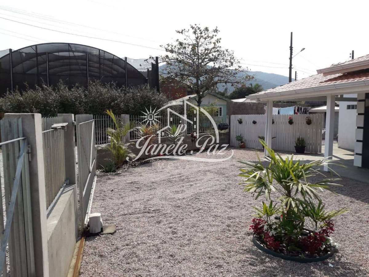 Casa à venda com 2 quartos, 74 m²m² - ,