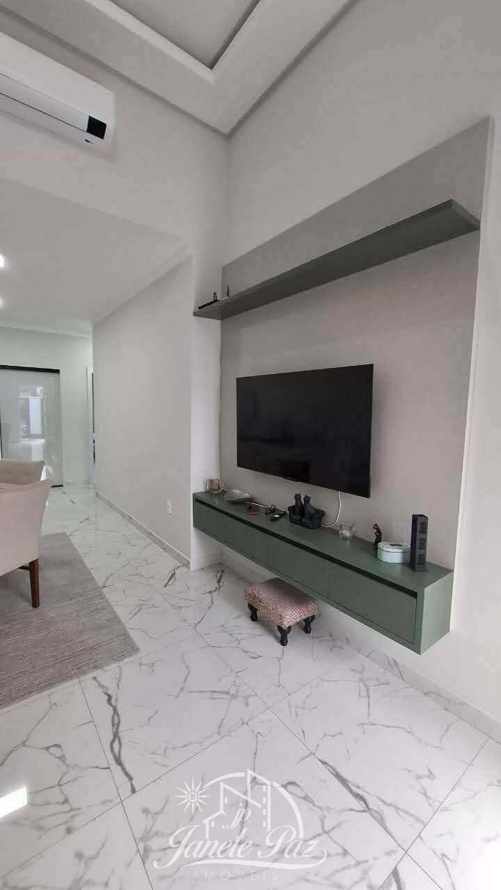  - Casa à venda, com 2 quartos, 79m²m²