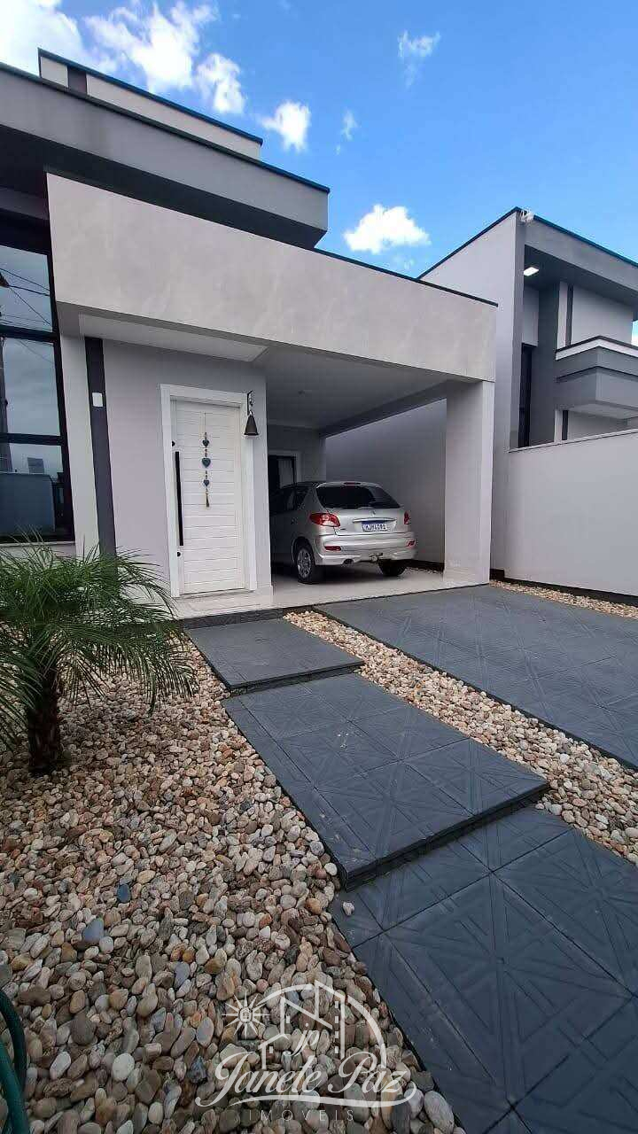 Casa à venda com 2 quartos, 79m²m² - ,