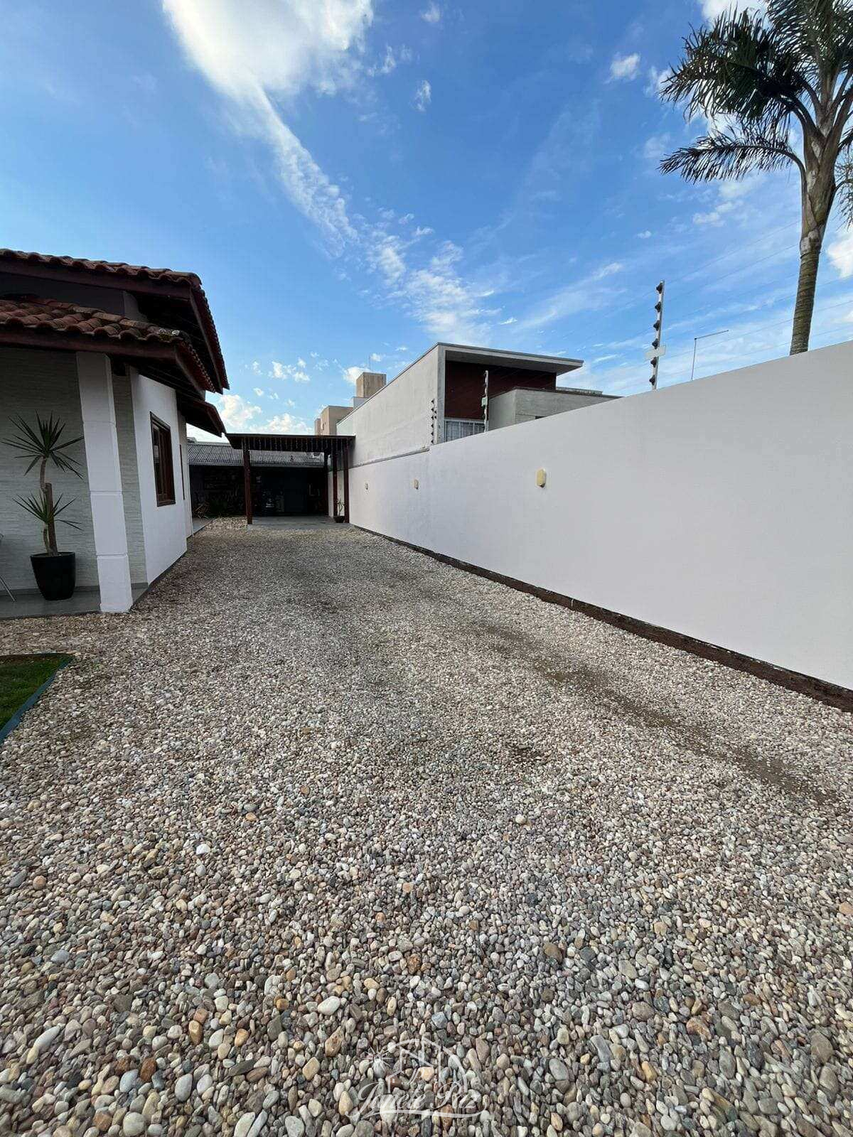 Casa à venda com 3 quartos, 130m²m² - ,