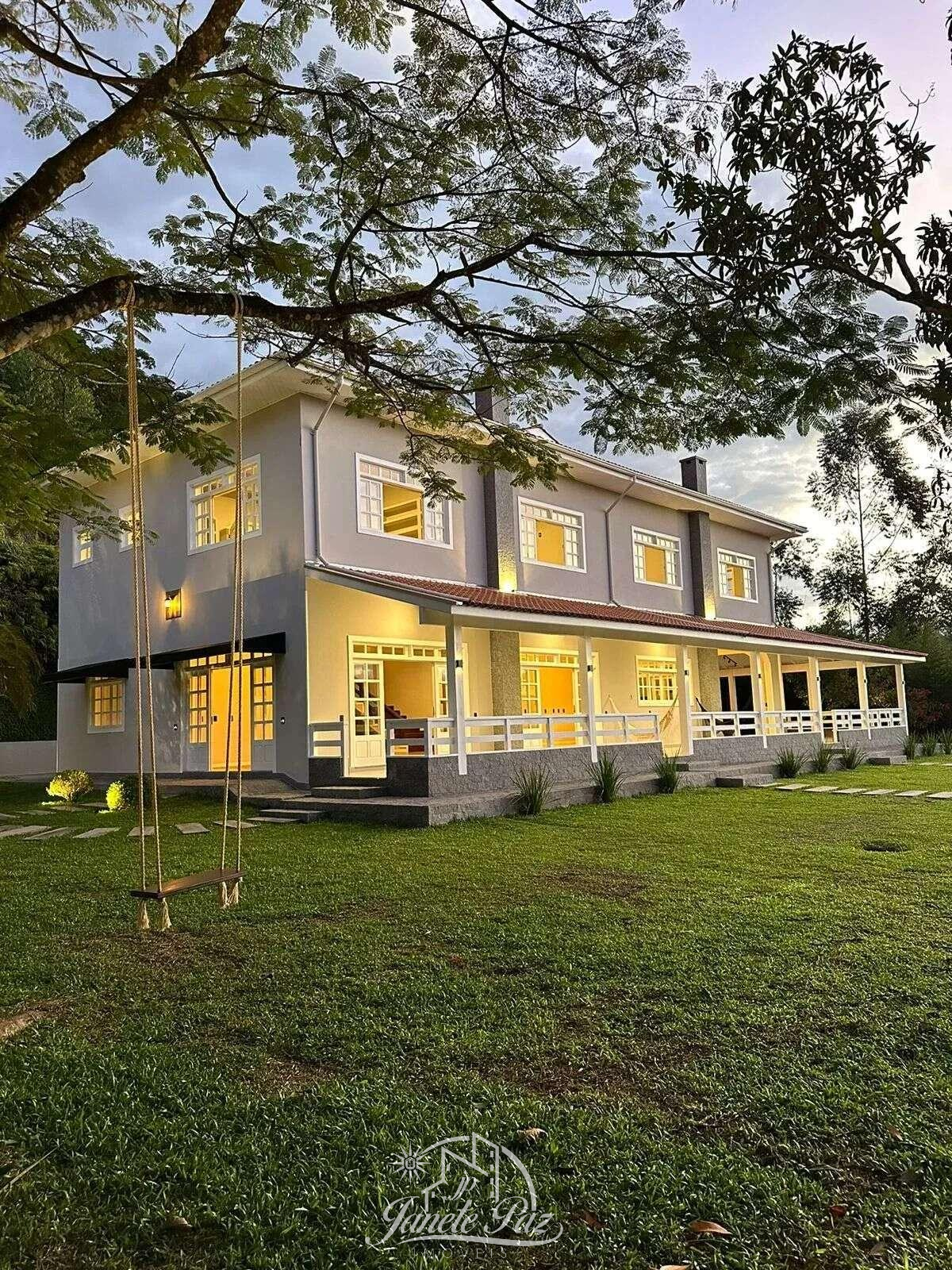 Casa à venda com 5 quartos, 520ha - ,