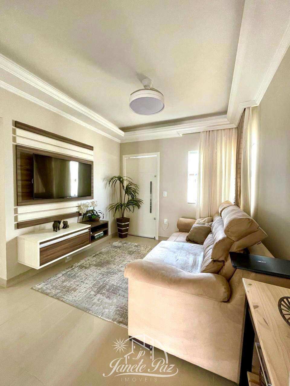 Casa à venda com 3 quartos, 90m² - ,