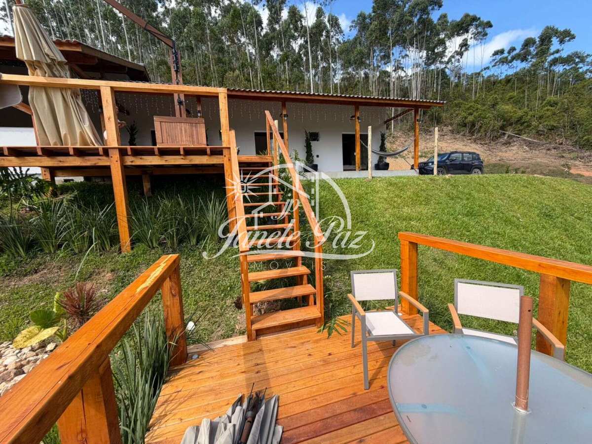 Chácara à venda com 3 quartos - ,