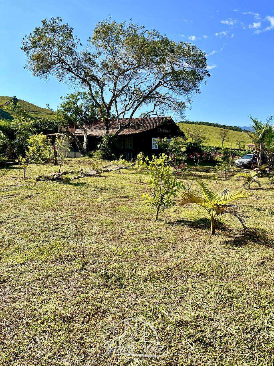 Chácara à venda com 3 quartos, 110m²m² - ,