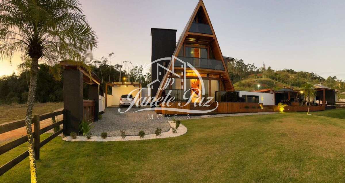 Chalé à venda com 2 quartos - ,