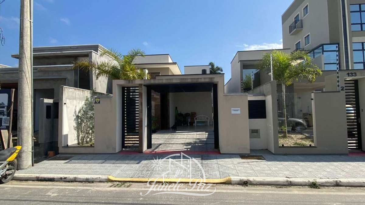 Casa à venda com 3 quartos, 110 m²m² - ,