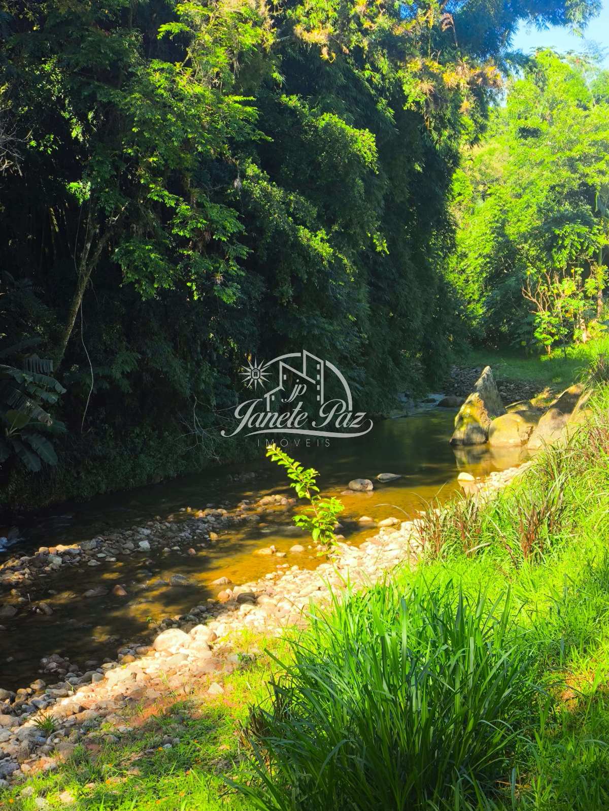 Sítio à venda com 3 quartos, 150 Mm² - ,