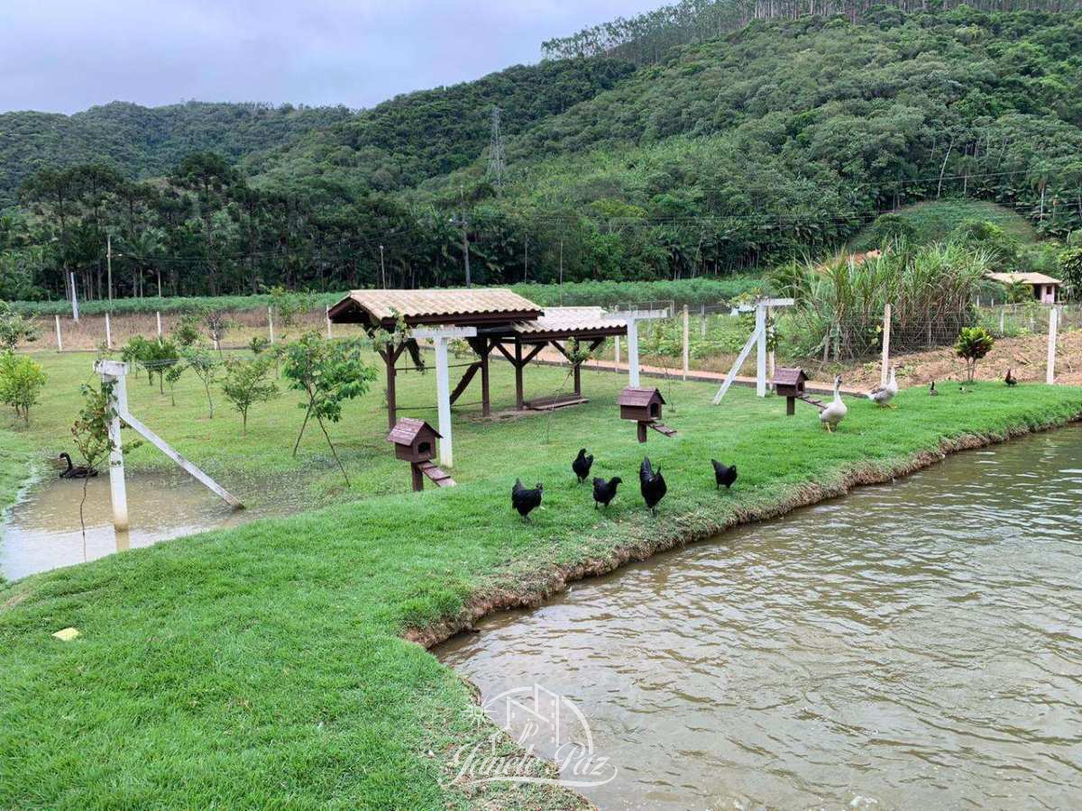 Sítio à venda com 3 quartos - ,