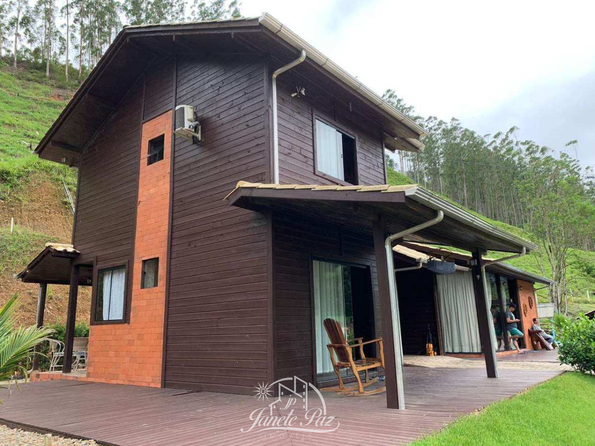  - Sítio à venda, com 3 quartos, 30.000ha