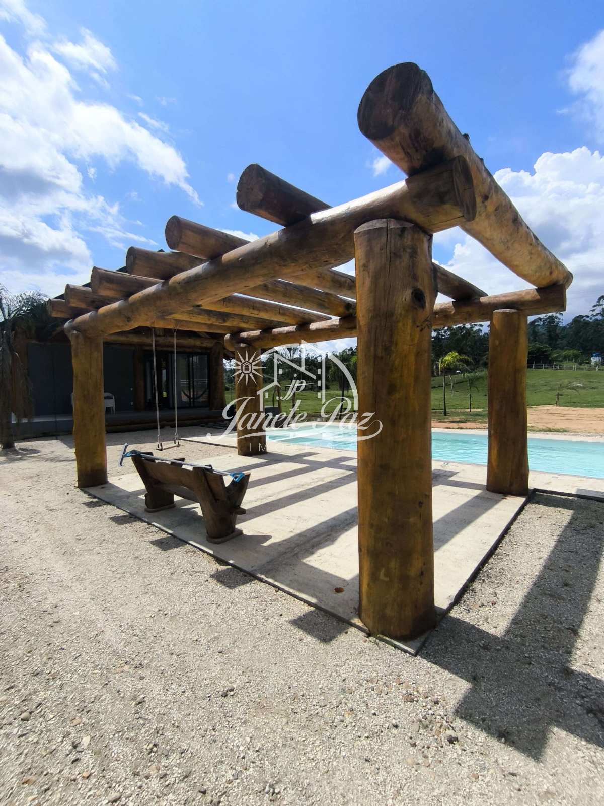  - Sítio à venda, com 5 quartos, 500m²