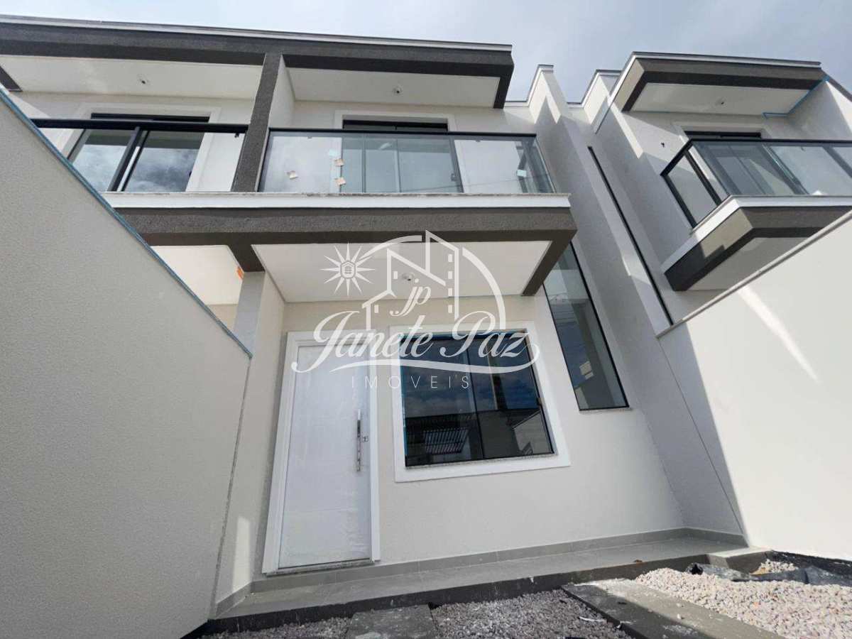 Sobrado à venda com 2 quartos - ,