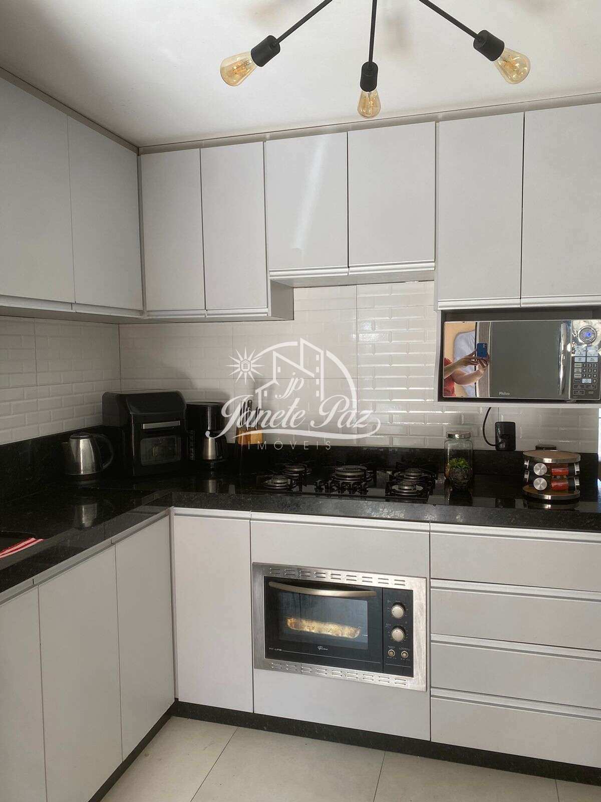 Sobrado à venda com 2 quartos - ,