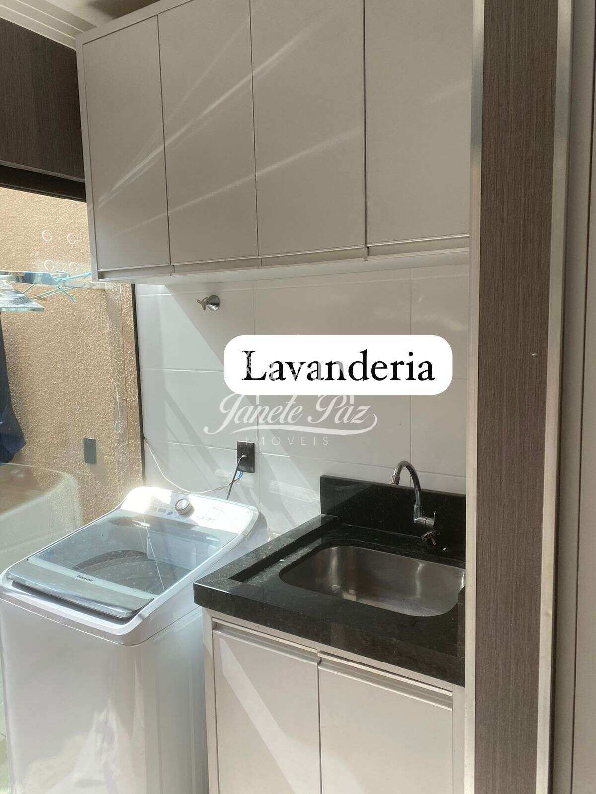 Sobrado à venda com 2 quartos - ,