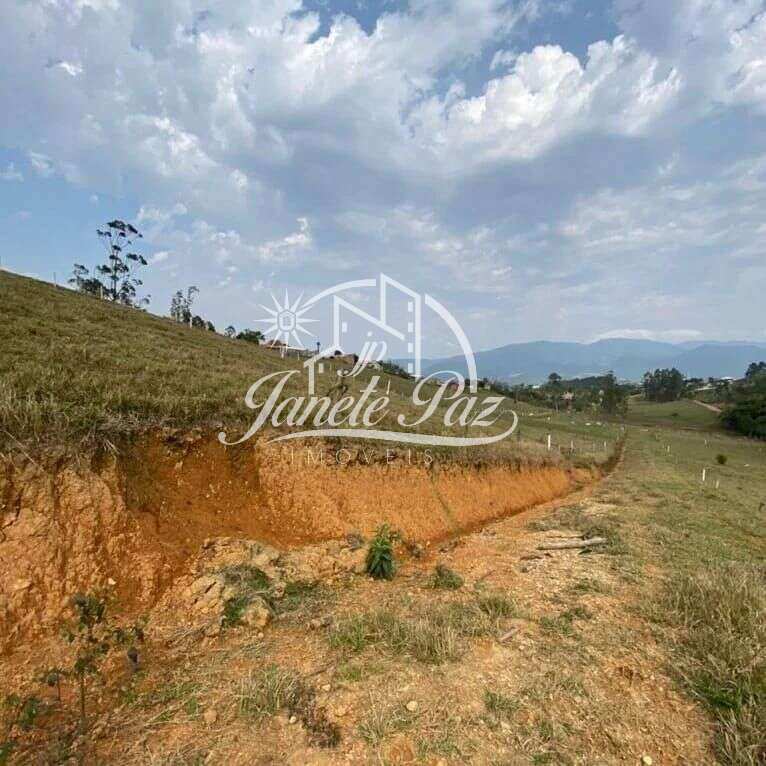  - Terreno com 30.338 m² em Canelinha SC